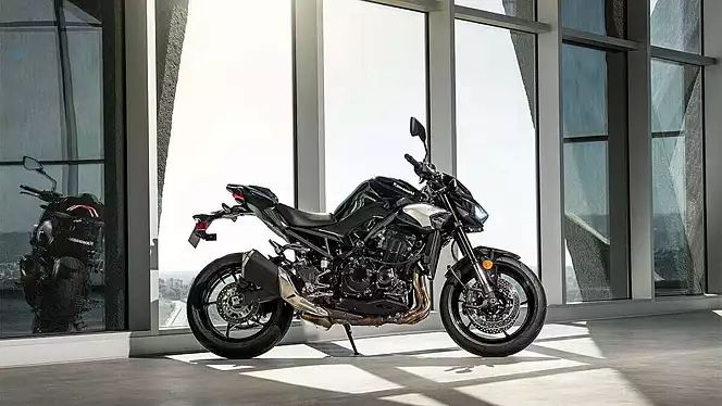 Kawasaki Z900 [2025]